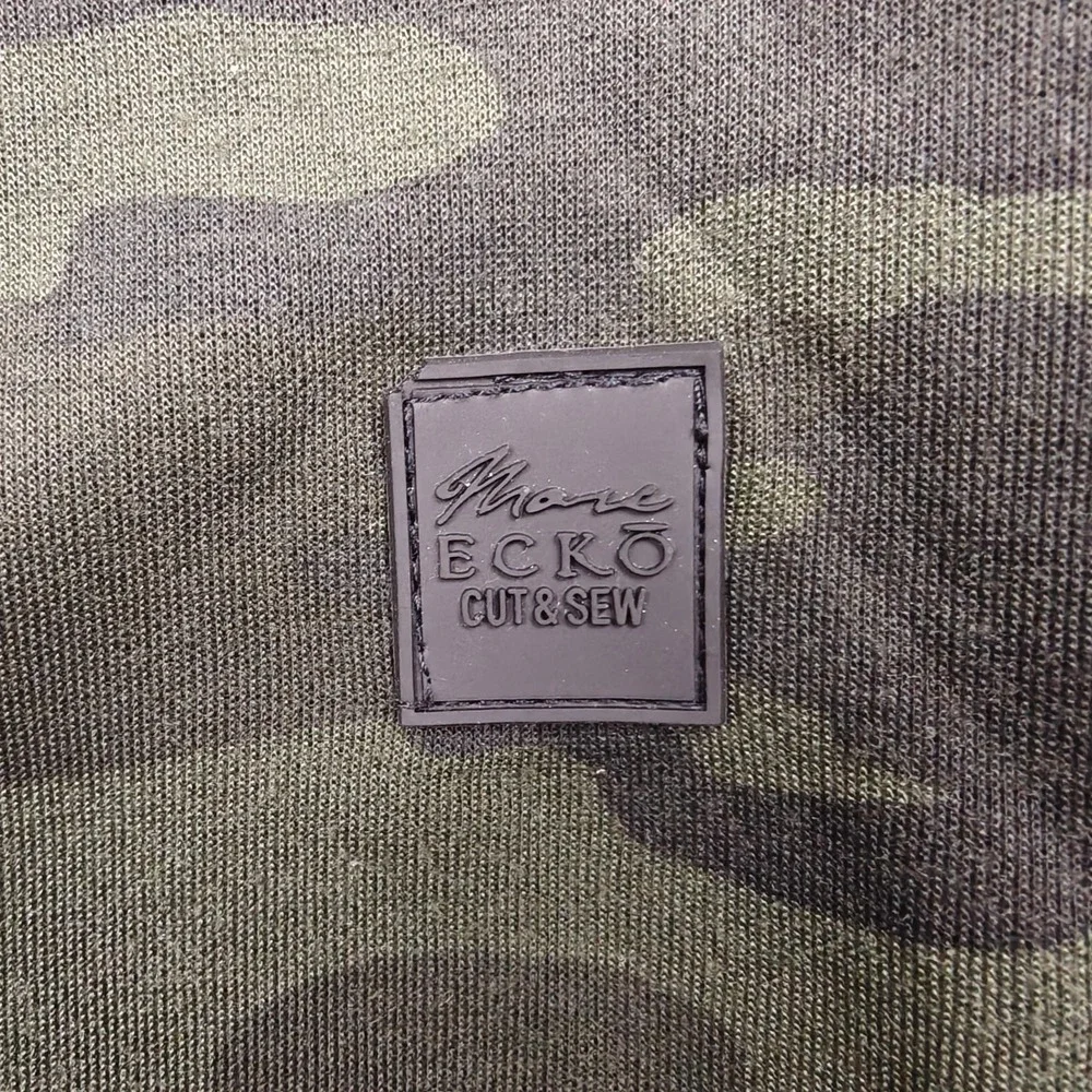 Marc Ecko Shirt Mens Large Green Camo Hooded Flag Graphic‎ Tee Zipper Cut & Sew